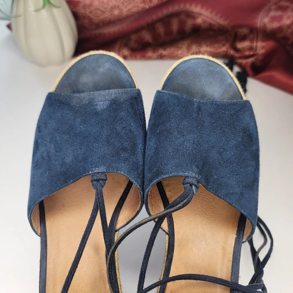 Cabi Wedge Sandals Blue Boho Ankle Wrap Size 9